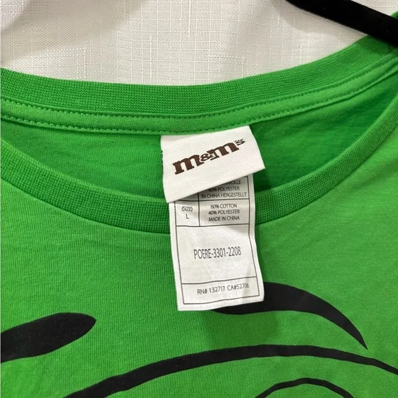 M&M's Green Character Graphic Crop Top – Size Large - Picture 3 of 10